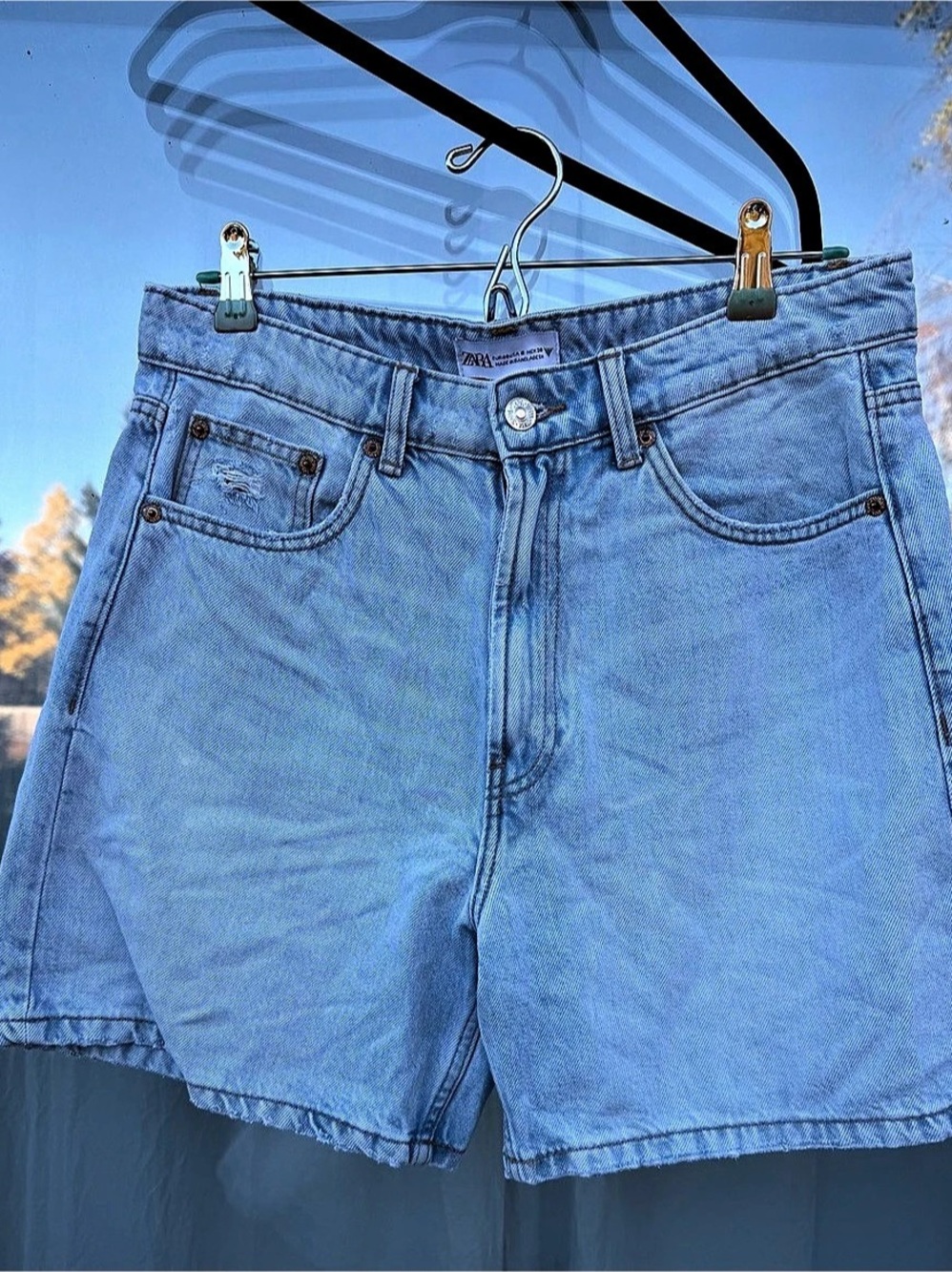 Zara Denim Jean Shorts in Blue Size Medium Like New